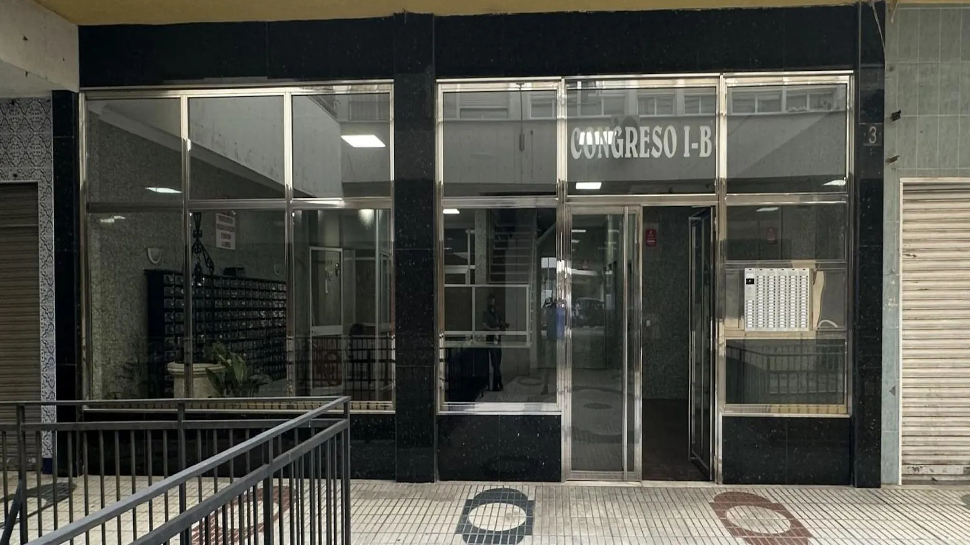 Amazing Location In Torremolinosアパートメント アパート トレモリノス