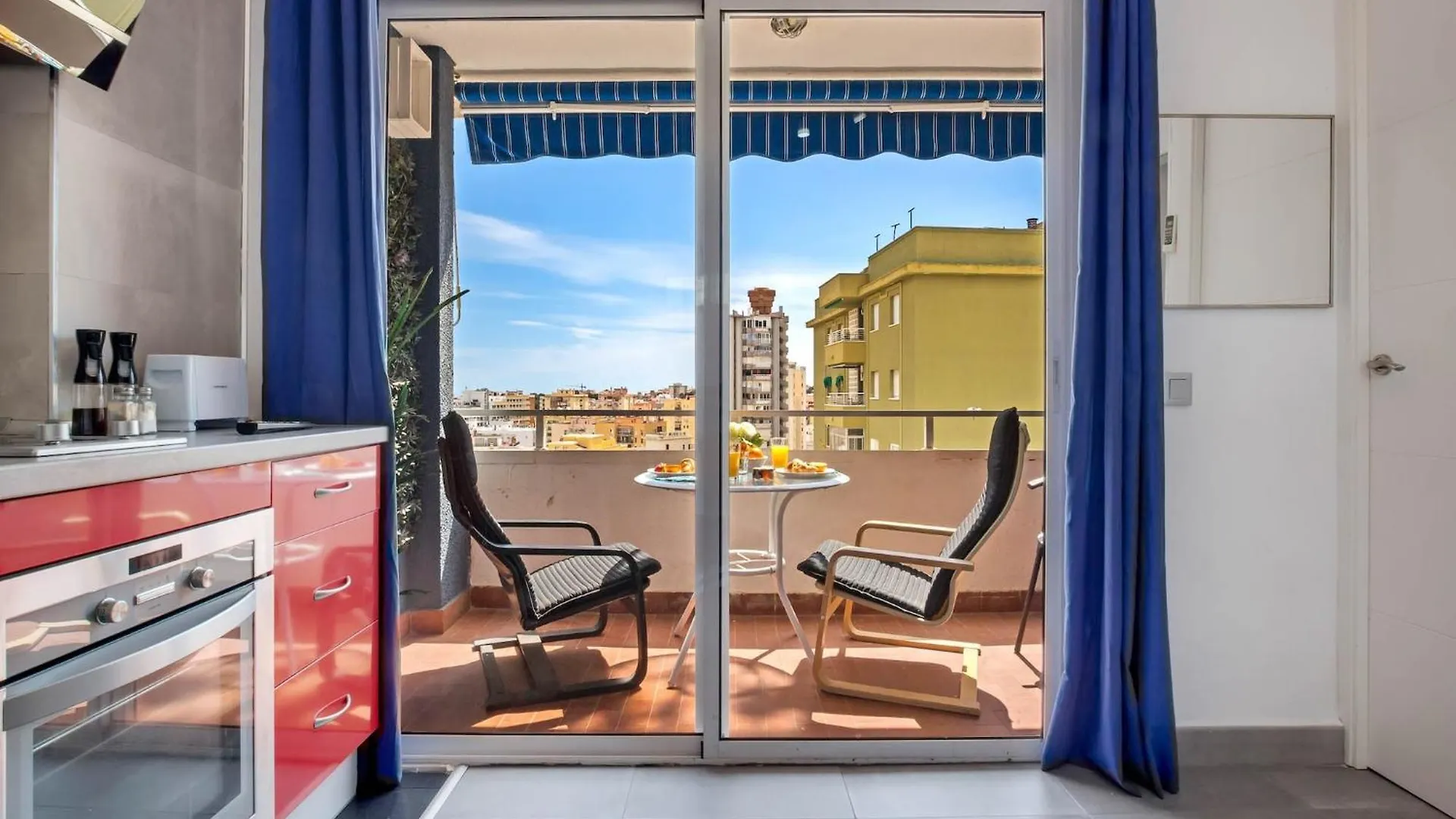 Amazing Location In Torremolinos Apartamento