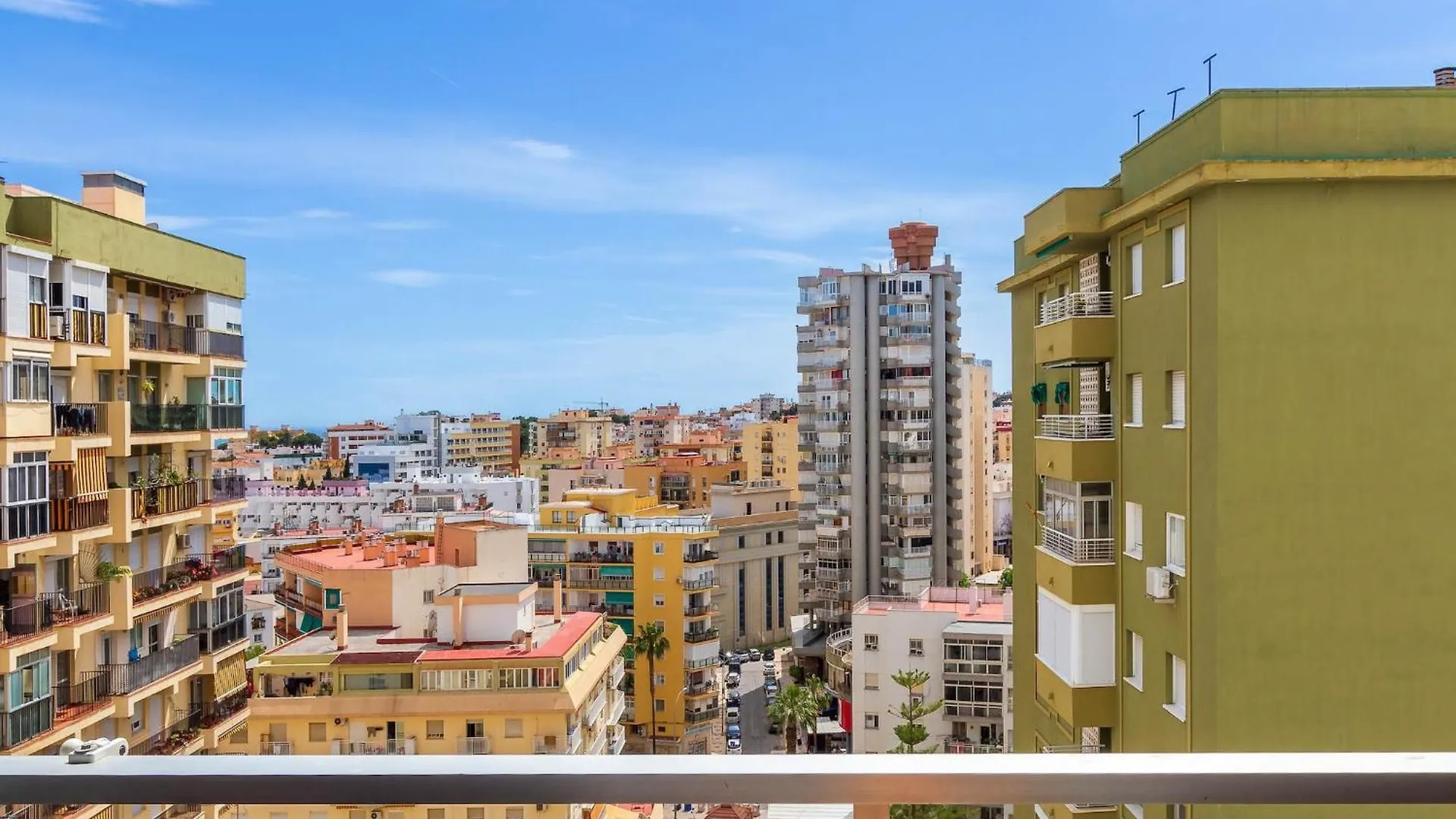 Amazing Location In Torremolinos Apartment