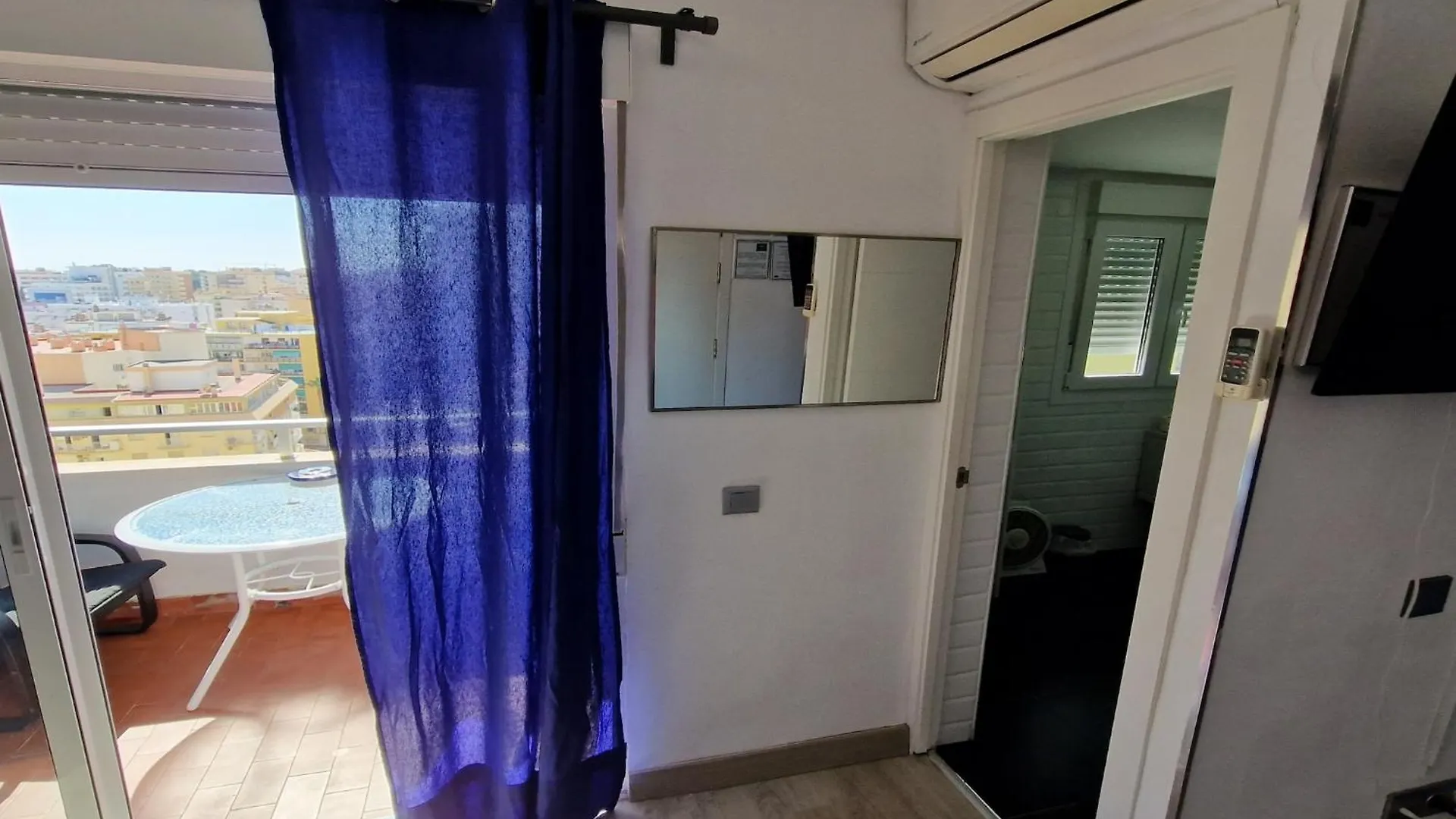 Amazing Location In Torremolinos Apartamento
